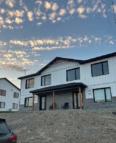 4 1/2 à 1275$ Juillet 2026 | East Angus Image# 1