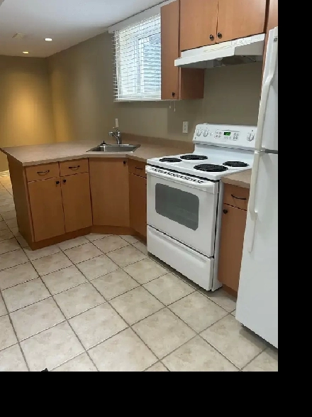 BEAMSVILLE: ONE BEDROOM BASEMENT APT / $1250 MTHLY Image# 1