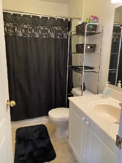 Mississauga-Private Room for Rent