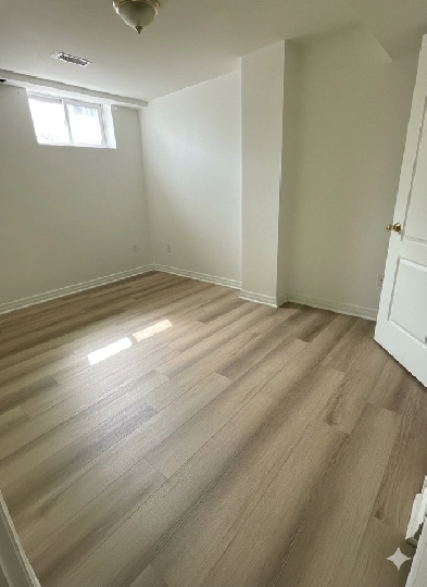 2 Bed  Den Basement Apartment For Rent In Brampton