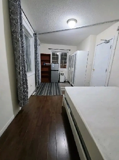 Room attYork Ucampus,  Minutes Walk Finch west subway station, Image# 1