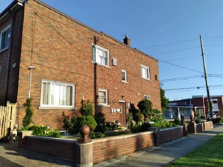 Northend-2 Large Bedroom Apartment
