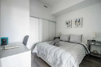 Furnished 1 Den In Leaside, Steps From LRT Image# 1