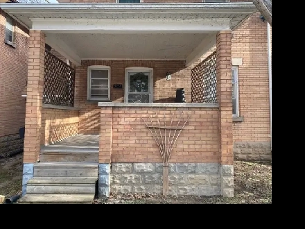 Old South one bedroom upper unit, great location! Image# 1