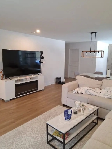 Beau 5 1/2 à louer - $2010/mois (Ville Richelieu) Image# 1