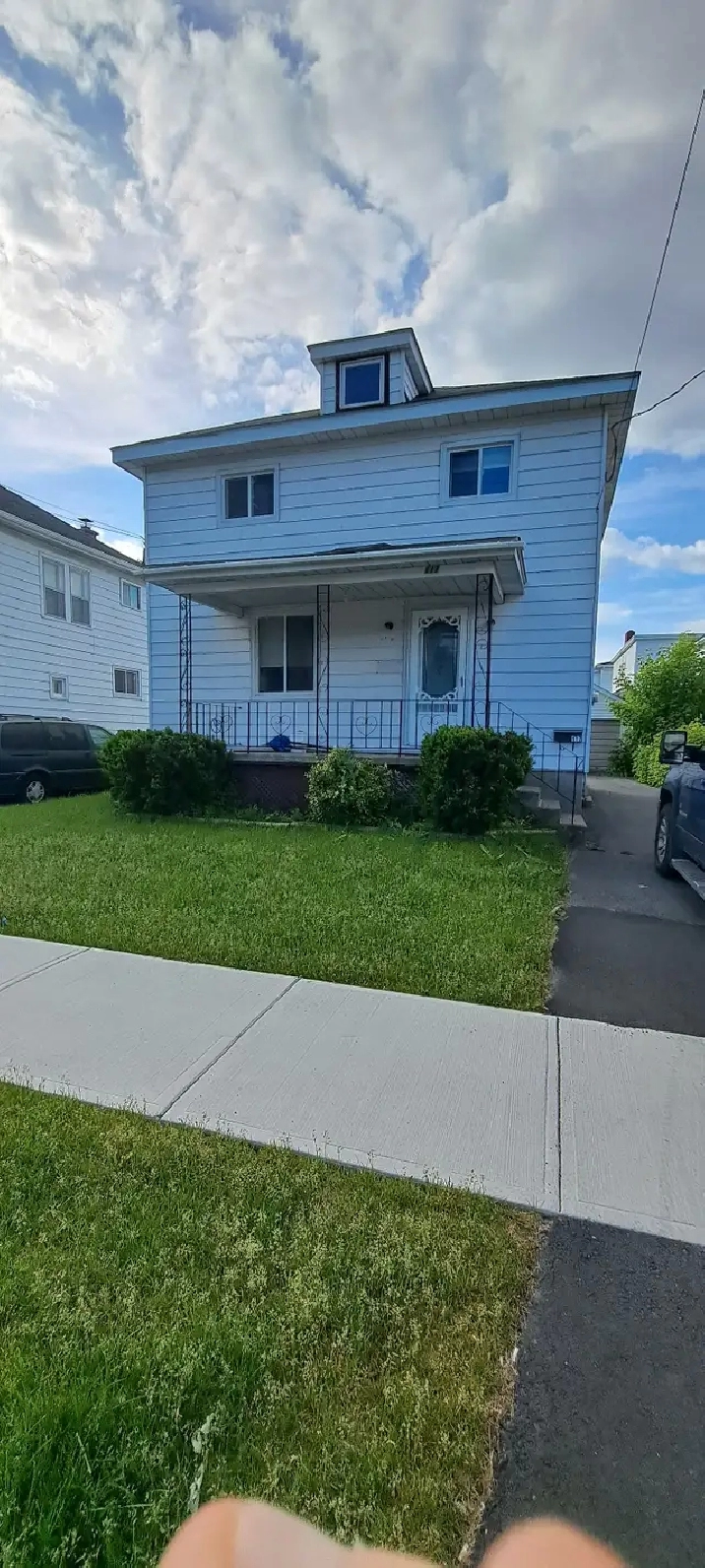 3 Bedroom house for Rent Fifth St West Avail April 1