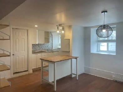 Beau grand 3 1/2 style loft, Beauport juillet WIFI