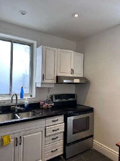 PRIVATE ROOM FOR RENT IN DOWNTOWN TORONTO