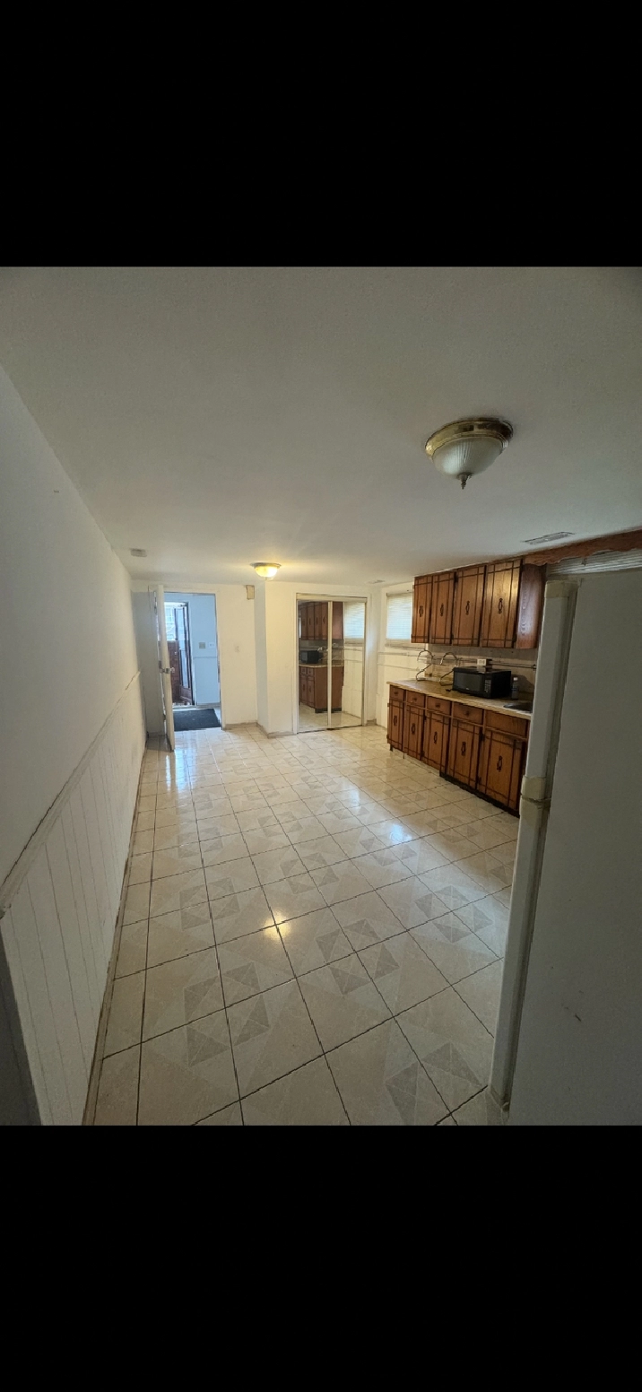2 bedroom basement Brampton avail immediately