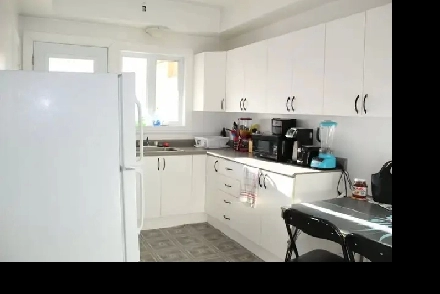 1er juillet au 2ième étage près Université Cégep Garneau Image# 1