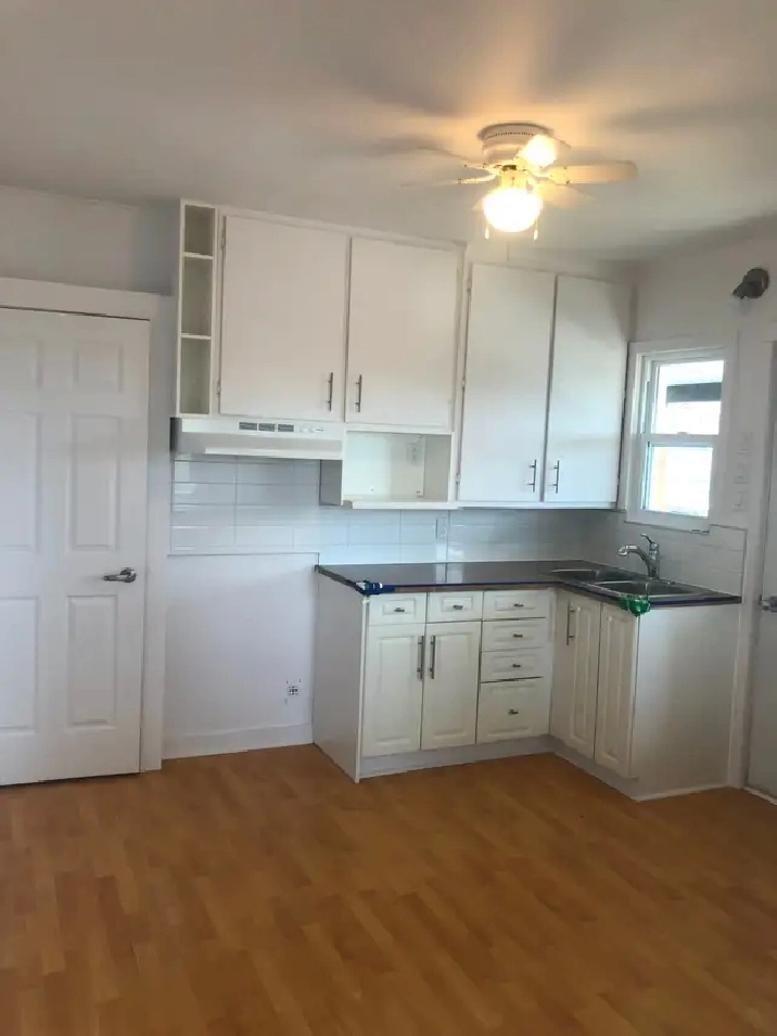 À louer, petit 4 ½ au 2e étage. À 10 minutes de Lachute