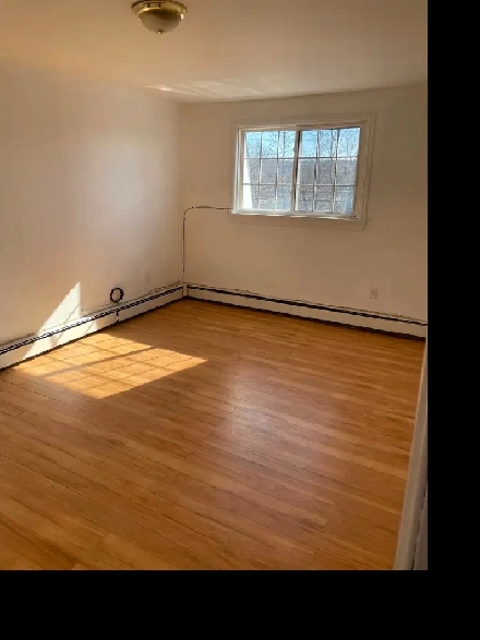 3 Bedroom   Den - Available Now, MARCH RENT FREE