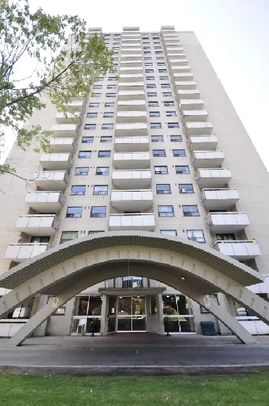 Spacious three bedroom unit for rent