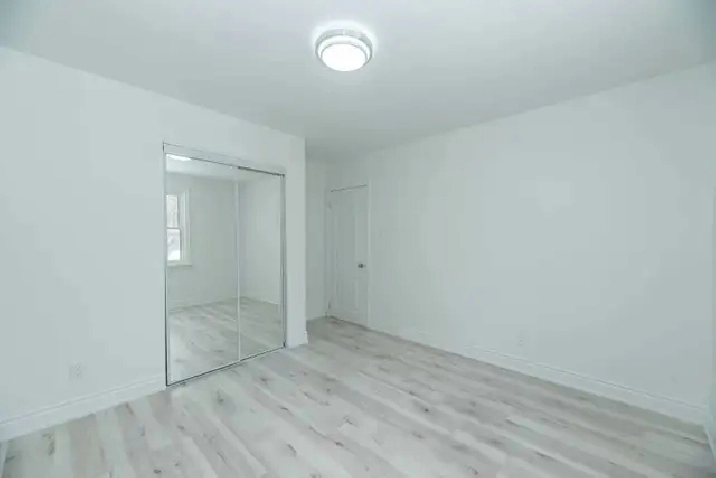 1 bedroom,  Algoma/Sheridan