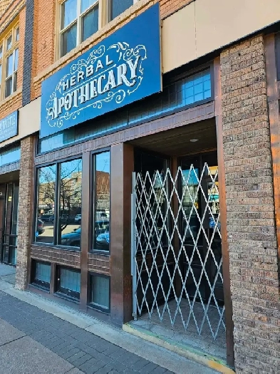 ️ Prime Downtown Lethbridge Commercial Space – Available Immed