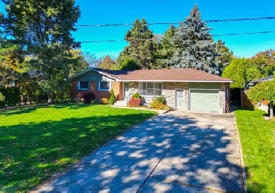 Private Furnished Room: Quiet Professional Home (Lakeshore) Image# 1