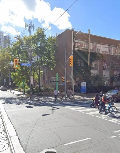 3 bdrm student apartment on TMU (Ryerson) Campus Image# 1