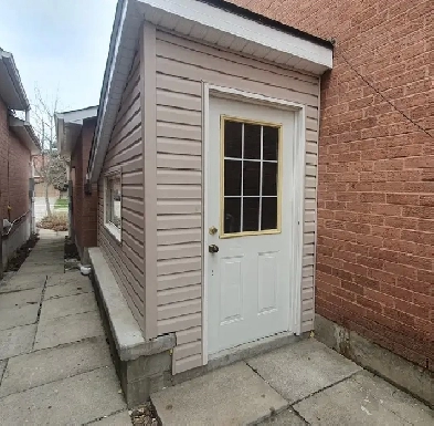 1-bed basement with separate entrance in Mississauga