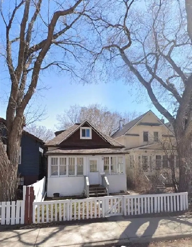 850 ft 3 bedroom 2 bath house for sale Image# 2