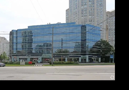 $1200/mo – Spacious Office for Lease - Lake Shore Blvd W Image# 1