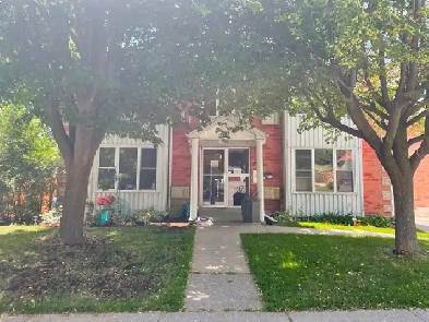 1 bedroom apartment next to Oshawa centre. Image# 1