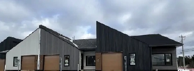 PET FRIENDLY. 2 bdrm den. in-house garage. Shiraz 50  community