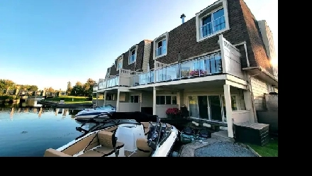 3 Level End Unit Condo Townhome