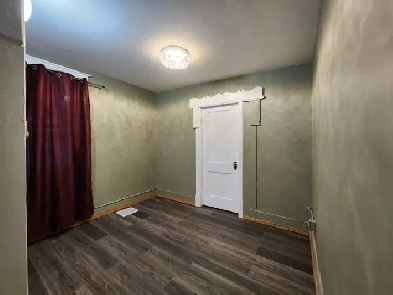 Remodeled 1 bedroom unit 3 avail. for rent ASAP Image# 7