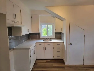 1 chambre  coucher Anjou Disponible maintenant Rabais