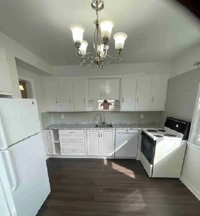 2 Bedroom Apartment - Clean, Quiet, Large Image# 1