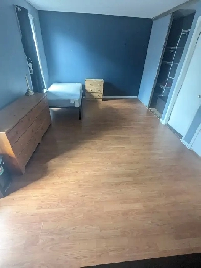 Move in today! Woodroffe/Majestic, 4 min to Algonquin Image# 4