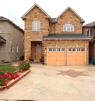 4-Bedroom Detached House for Rent - North-West, Brampton Image# 1