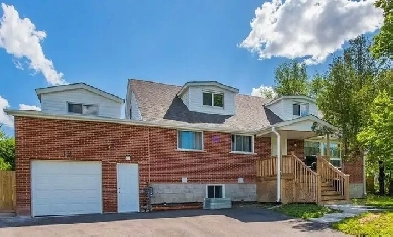 2 Bedroom Apartment (Second Floor) in Richmond Hill $2000/month Image# 1