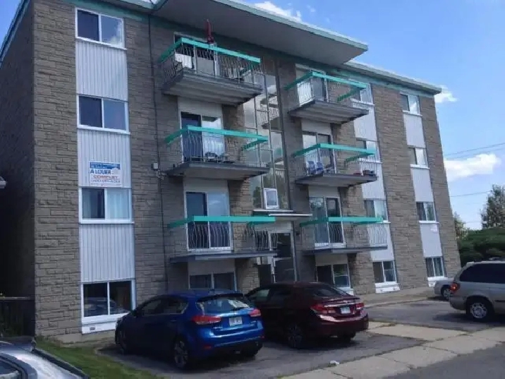 Beau grand 3 1/2 Beauport 1er étage juillet WIFI