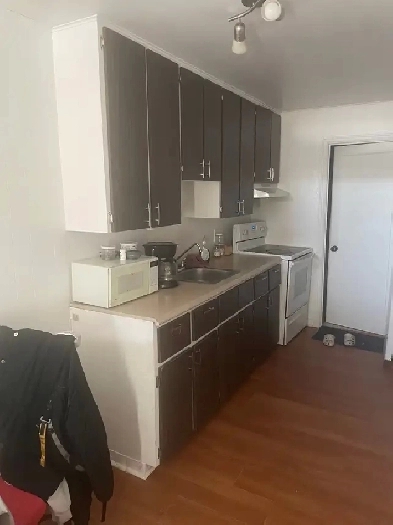 Beau 3 1/2, Ste-Anne-de-Beaupré, Rez-de-chaussé, Juillet