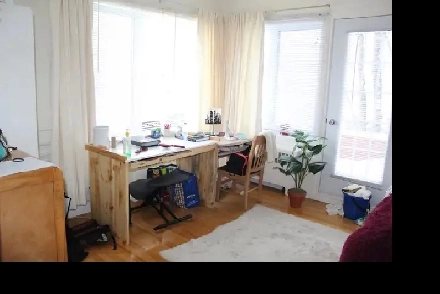 Voisin Cégep Garneau près Université Laval 1er juillet Image# 1