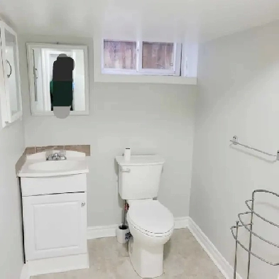 FURNISHED/UNFURNISHED BRIGHT   CLEAN 1 BEDROOM APARTMENT FOR ONE Image# 1