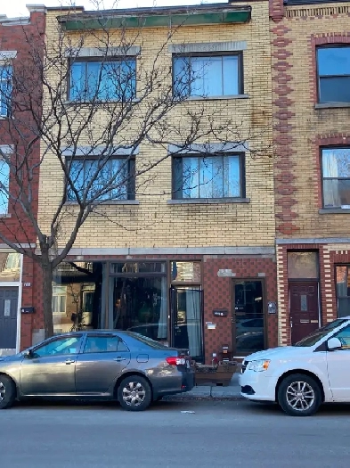 À louer grand 5 1/2 Image# 1