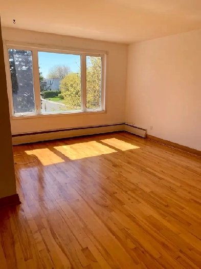 Brossard 5½ – Bright 3 Bedroom Apartment – Parking – Quiet Area Image# 1