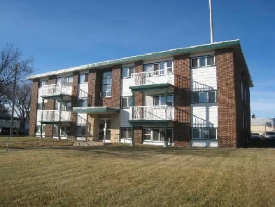 1 and half Bdrm Apartment in Arcola East Image# 1