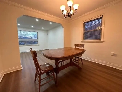 lease - Kipling and Queensway Image# 1