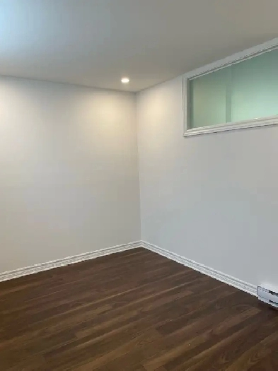 4 12  LOUER POINTE AUX TREMBLES 1er AVRIL