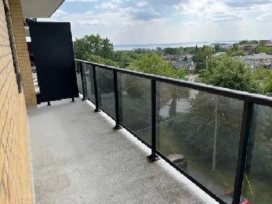 Spacious Corner Unit w Balcony – Secure Bldg w Elevator