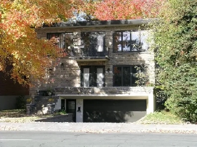 3½ Ahuntsic-Cartierville / JUIN / JUILLET  (Triplex) Image# 1