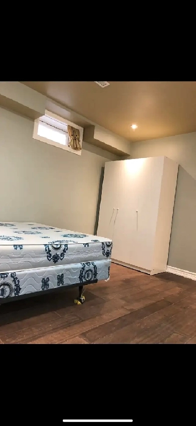basement bedroom available from 1st of April in Brampton