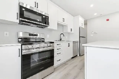 Stunning Two Bedroom Two Bathroom Apartment Image# 1