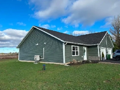 Modern 3 Bedroom 2 Bath Semi Detached close to Greenwood NS