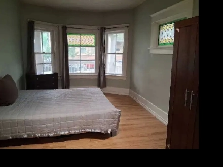 DOWNTOWN Spacious 2 Bedrooms Apartment Furnished