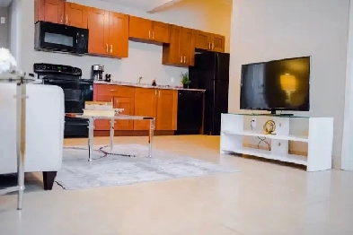 Room with ensuite available for Sep 1st Prime location Image# 1