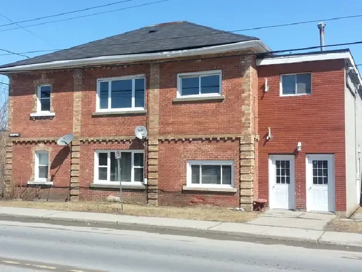 COMING SOON - Beautiful 2 Bedroom- Prescott